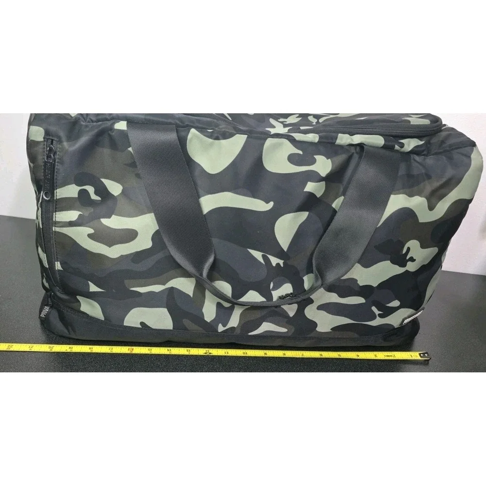 RARE‎ Private Label Duffle TRAVEL BAG Limited Edition Black Green Camo Full Size